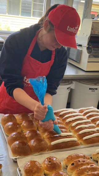 Certificate ll in Food Processing (Specialising in Baking)